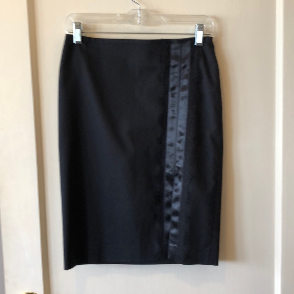 Wolford NWOT lace and satin trim pencil skirt